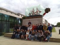 defc7436-f924-4101-8d8d-667567bd7961